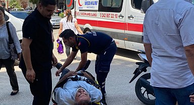 Kumluca'da küçük çocuğa motosiklet çarptı!