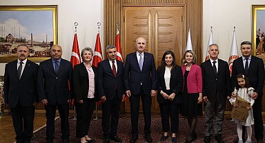 Kurtulmuş, TBMM personeliyle bayramlaştı