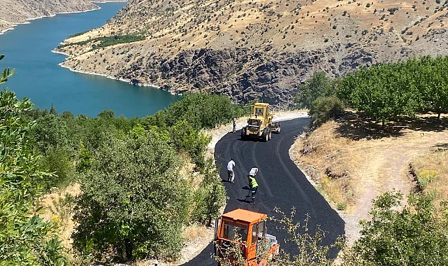 Malatya Büyükşehir'den Karaağaç'a sıcak asfalt