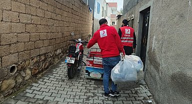 Mardin Kızılay'dan 420 aileye bayramlık hediyesi