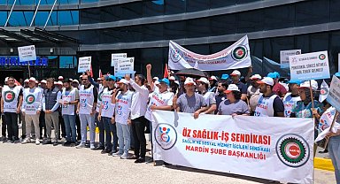 Mardin'de sağlık emekçileri kamu protokolüne tepki için alanda