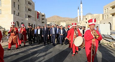 Mardin'de "Yeşilli Uluslararası Kültür Sanat ve Kiraz Festivali" başladı