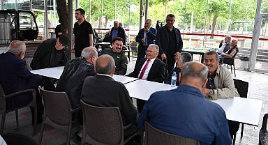 Memduh Büyükkılıç KAYTUR Kahve'de vatandaşla buluştu