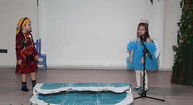 Mudanya'da miniklerden "Deniz Anadolu Diyarında" oyunu