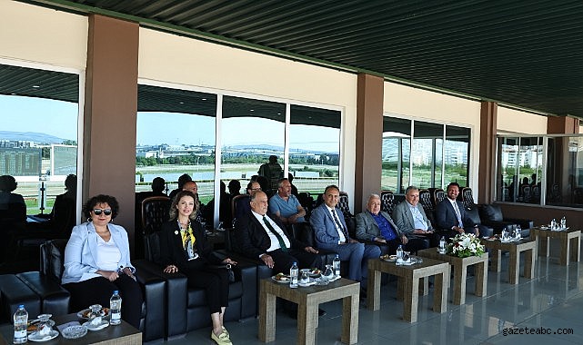 Nilüfer Belediye Başkanlığı Koşusu’nun galibi “Taşan”