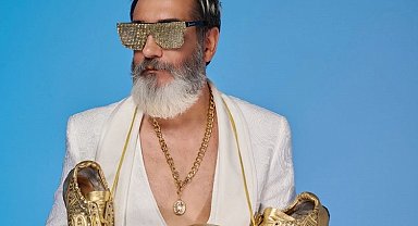 Önce gülümse sonra 'Şutla'