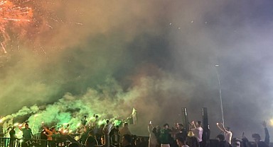 Orhangazi’de yeşil beyaz sevdalıları, Bursaspor’un doğum gününü yeşillikler içinde kutladı.