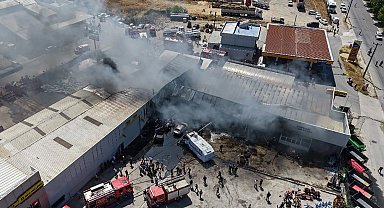 Sakarya'da traktör fabrikasında yangın!
