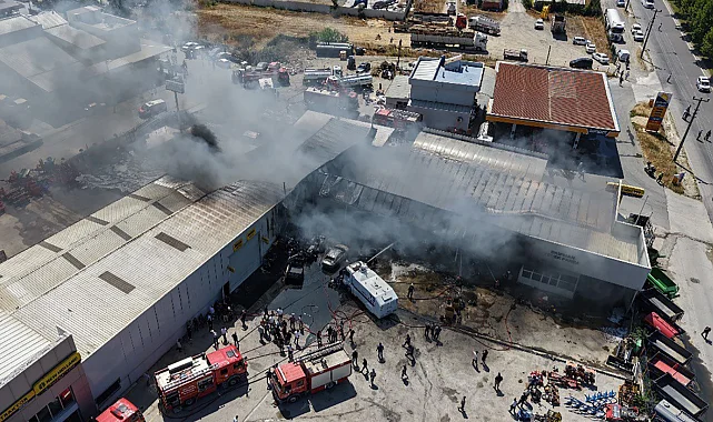 Sakarya'da traktör fabrikasında yangın!