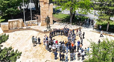 Sivas'ta Atatürk Anıtı yeni yüzüyle halkla buluştu