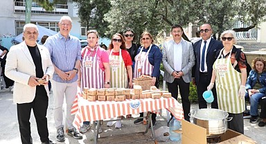 Tirilye’de zeytinin çiçeği açtı, festival sokakları sardı