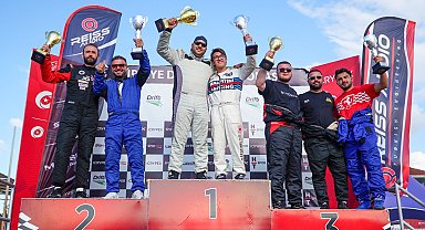 Türkiye Drift Şampiyonası'nda kapı kapıya mücadele nefes kesti