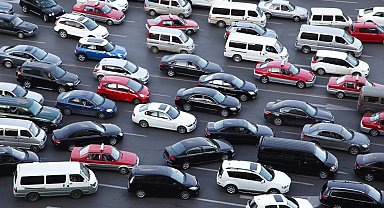 Afetlerde araç güvenliği için hayat kurtaran tavsiyeler