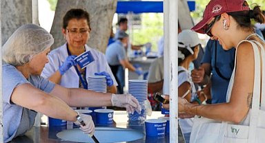 Antalya Büyükşehir'den 19 ilçede aşure ikramı