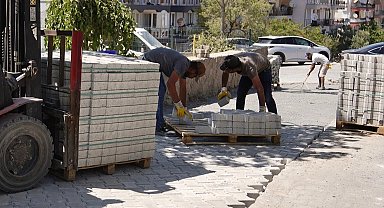 Ayvalık'ta yol ve kaldırımlar baştan aşağı yenileniyor