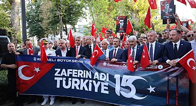 Binlerce Kocaelili 15 Temmuz kortejinde