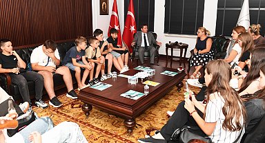 Bosnalı öğrencilerden Erkan Aydın'a ziyaret