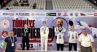 Bursa Büyükşehir Belediyesporlu karatecilerden 8 madalya