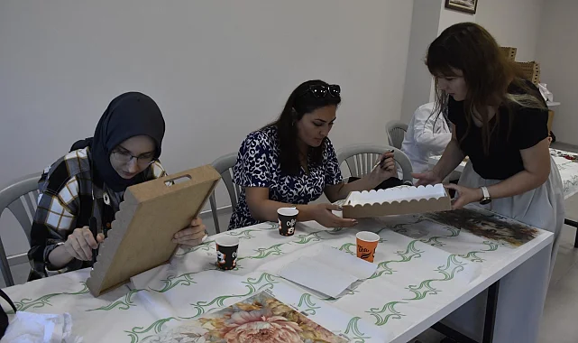 Bursa Karacabey'de 'ahşap boyama' ilgisi