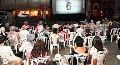 Bursa Osmangazi'de çocuklar açık hava sinemasında buluştu