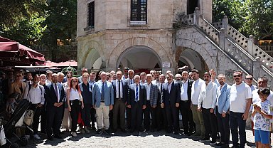 Bursa'da turizm hamlesi... Hanlar Bölgesi dünyaya açılacak... Turizmin geleceğini birlikte şekillendireceğiz