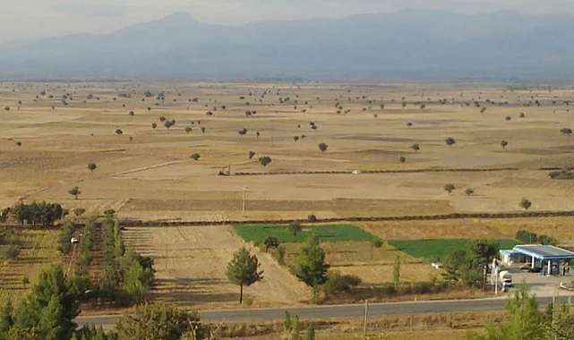 Denizli'de Tavas Ovası kuraklık alarmı veriyor!