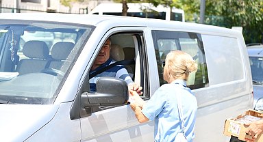 Edirne Keşan Belediyesi'nden vatandaşa aşure ikramı