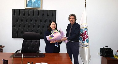 Eğitim Bilimleri Enstitüsünde Bayrak Değişimi