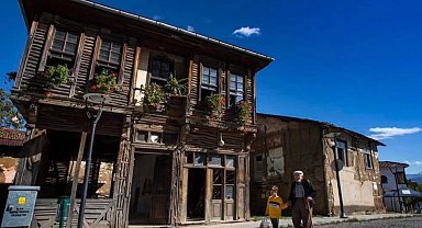 Gölcük Saraylı'nın simgelerinden tarihi bina restorasyona hazırlanıyor