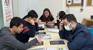 İŞ-İN hem işe hem hayata hazırlıyor