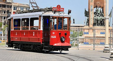 İstanbul'un nostaljik tramvayı yenilendi