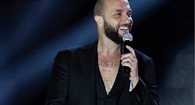 İzmir Alaçatı yaza Berkay'la 'merhaba' dedi