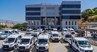 İzmir Büyükşehir'in 'Zeytinlik Hizmet Binası' hizmete açıldı