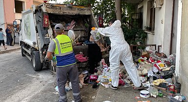 İzmir'de çöp ev temizlendi, yedi yıllık kabus son buldu