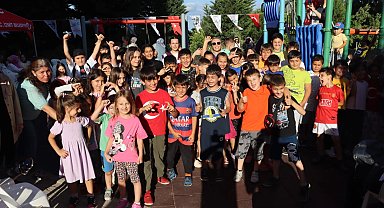 İzmitlilerin yüzleri mahallelerde geleneksel şenliklerle gülüyor