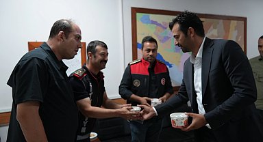 Kahramanmaraş'ta Ülkü Ocakları'ndan 'Ateşin Kahramanlarına' aşure ikramı