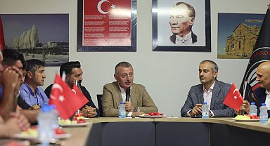 Kocaeli Çayırova'da Başkan Büyükakın'dan STK ziyareti