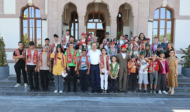 Konya'da özel gençler yaz okulu ile hem eğleniyor hem öğreniyor
