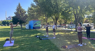 Mimarlardan Parkta Pilates Etkinliği
