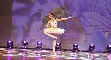 Muğlalı gençlerden büyüleyen bale performansı