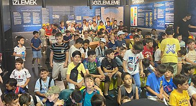 Öğrenciler 17 Ağustos Deprem Müzesinde bilinçleniyor