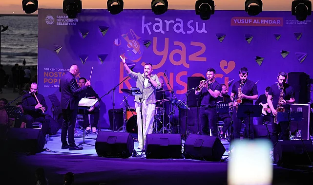 Sakarya Karasu'da yaz akşamına neşe katan nostalji konseri