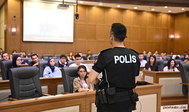 Stajyerler oryantasyon eğitiminde