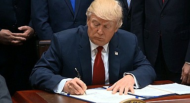 Trump Yeni Ekonomik Yasa Tasarısını İmzaladı