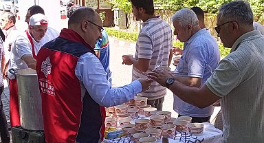 Vakıflar Genel Müdürlüğü'nden 81 ilde aşure ikramı