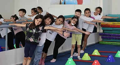 Yaz dönemi çocuk spor eğitimleri doludizgin devam ediyor