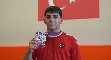 Yusuf İslam Kara Bursa Yıldırım'ın gururu oldu