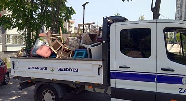 Zabıtadan kaldırım işgaline müdahale