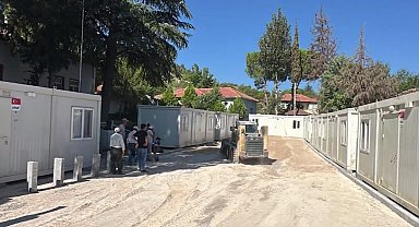 AFAD Sındırgı'ya 10 konteyner kurdu... Kurulumlar sürüyor