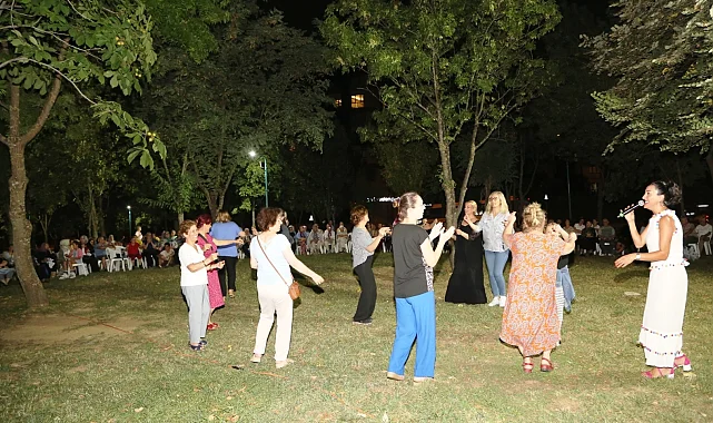 Ataevler Mahallesi'nde renkli gece